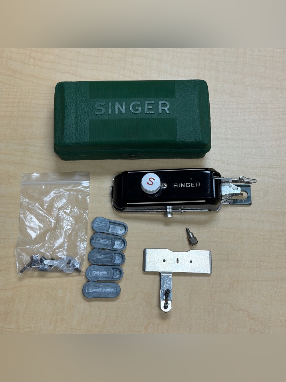 VTG Singer Buttonholer Sewing Machine Attachment No. 160506 w/ Accessories